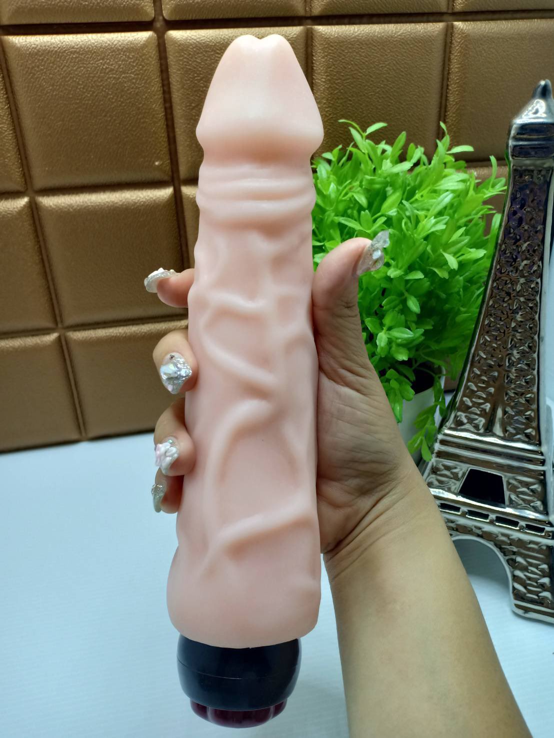 <strong>ดิลโด้สั่น ไซส์ใหญ่</strong> <br><font color=#FF0000>รหัสสินค้า: B15</font><br>