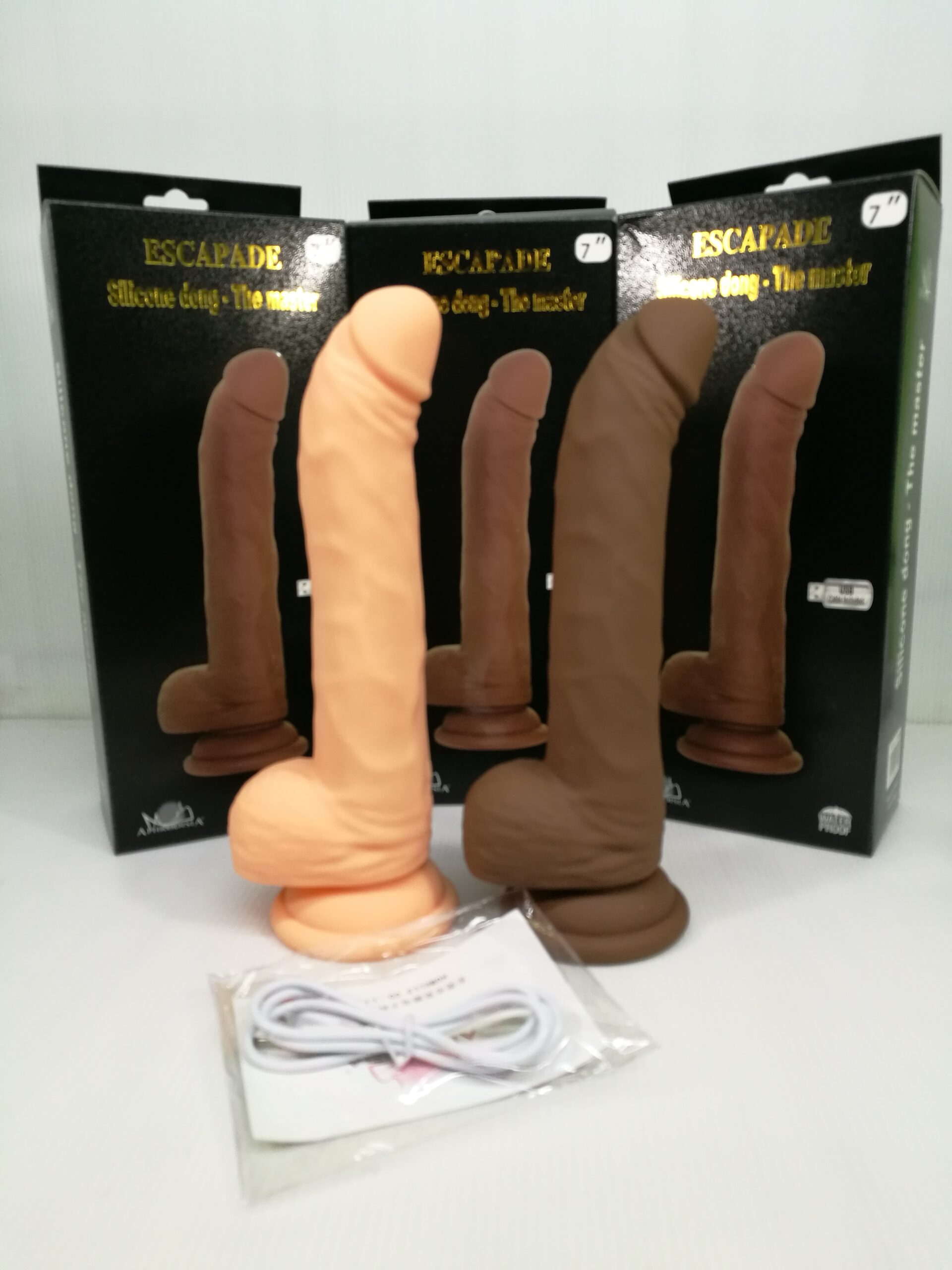 <strong>ดิลโด้แปะพื้นสั่นควงไซส์ 7 นิ้ว Escapade</strong> <br><font color=#FF0000>รหัสสินค้า: B69</font><br>