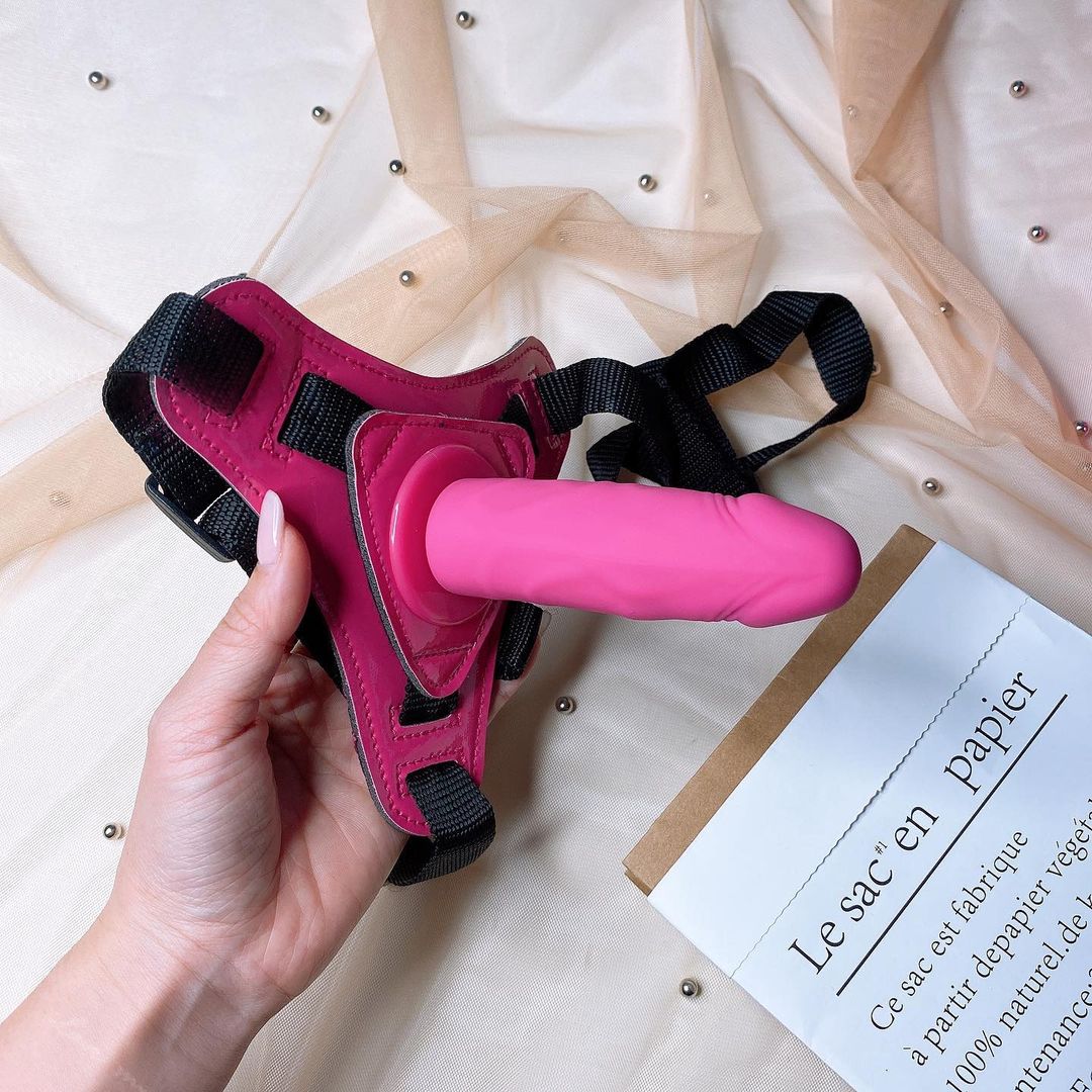 <strong>กางเกงเหมือนจริงแบบสั้น</strong><br><font color=#FF0000>รหัสสินค้า: C01</font><br>